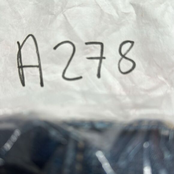 HOLLISTER DISTRESSED HIGH RISE SHORT SHORT 5/27 - Picture 12 of 12